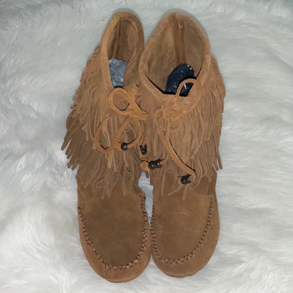 Minnetonka Double Fringe
Moccasin Boots - Picture 3 of 11